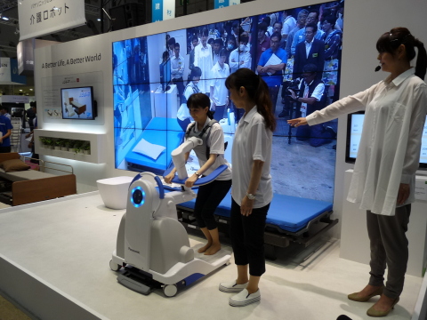 파나소닉의 복지를 위한 로봇 기술
