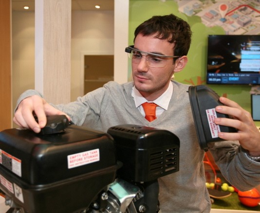 SKT, ‘비콘+구글글래스’로 B2B시장 진출