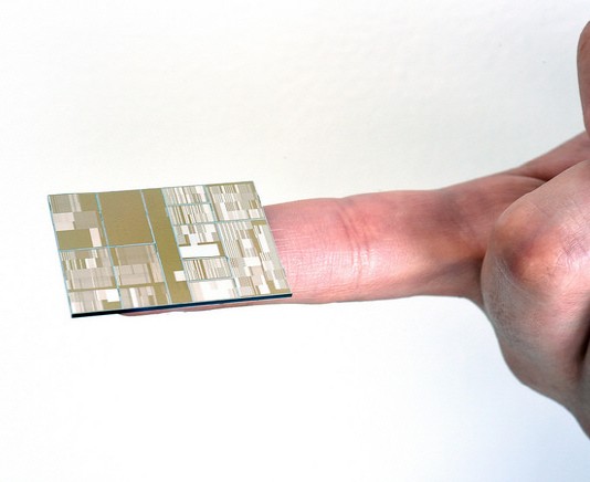 IBM, DNA 2.5배 7나노 프로세서 공개