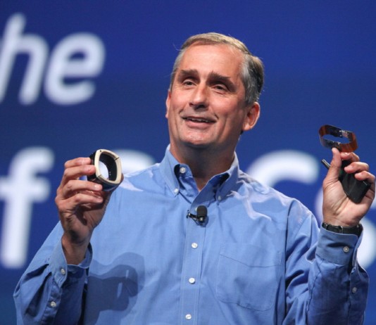 흔들리는 무어의 법칙