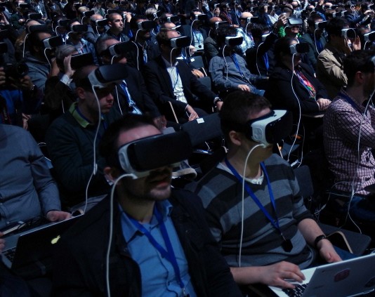 올해 모바일 가상현실(VR) 수익 8억6천만 달러 전망