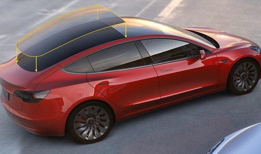 엘론 머스크, 태양광 패널 ‘솔라 루프’ 공개…테슬라 전기차 지붕에?