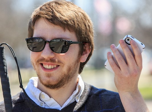 MS, 시각장애인 위한 ‘씨잉AI’ iOS앱 출시