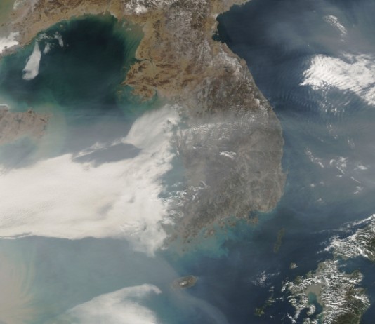 한국 미세먼지 국내 52%, 중국 34%…국내 저감대책 중요