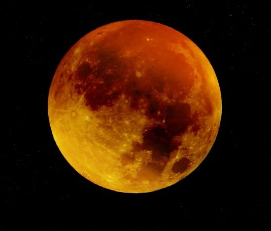 35년만의 ‘슈퍼 블루문’에 개기월식까지