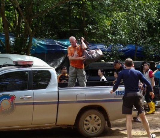 일론 머스크, 동굴소년 구출 잠수부와 막말 논란