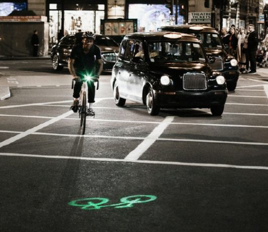 자전거 안전을 지켜주는 라이트