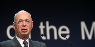 말 바꾼 클라우스 슈밥…“AI·로봇이 일자리 늘린다”