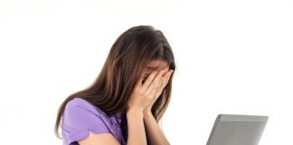 목 통증 자세 때문 아니다…”운동과 잠, 스트레스가 원인”