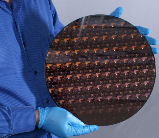 IBM, 2나노 칩 개발 성공…“나노시트 기술 사용”