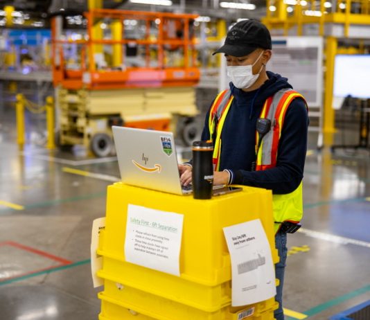 미국내 노동자 169명 중 1명이 아마존 직원