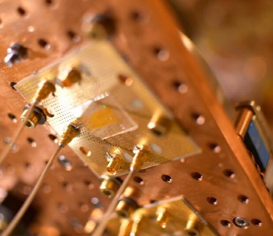 세계 첫 음파로 데이터 전송 칩 개발 성공