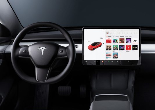 테슬라 오토파일럿 차량 37건 사고로 17명 사망