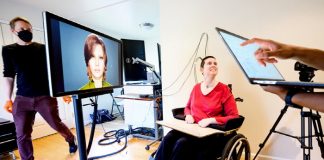 뇌 임플란트로 말을 하지 못했던 사람이 ‘말’을 한다