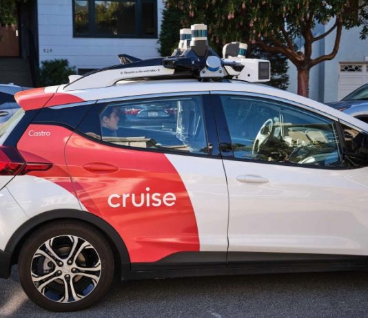 자율주행차, 사고율 인간보다 압도적으로 낮다…사고 65% 부상 74% 감소